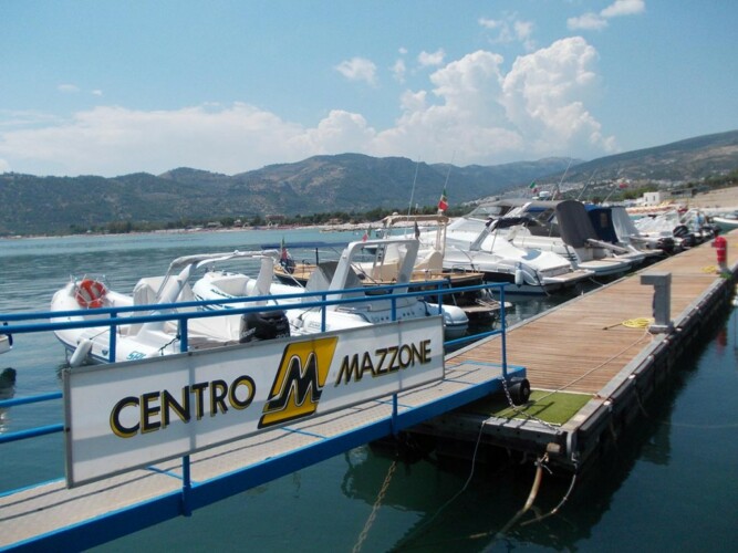 Mazzone Centro Marine